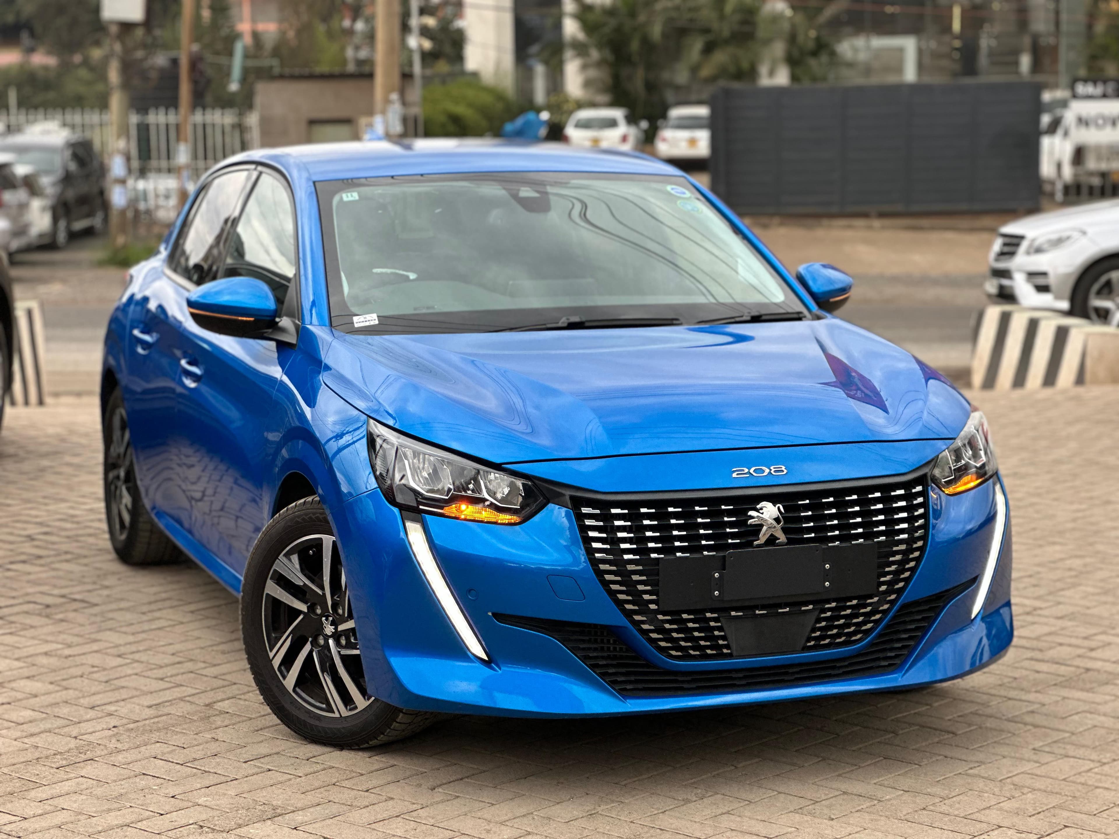 2020 Peugeot 208, photo 1 of 12